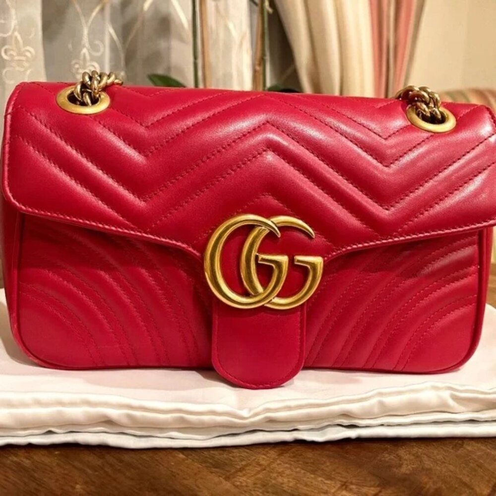 Gucci GG Marmont Small Matelasse Red Leather Shoulder Bag excellent condition